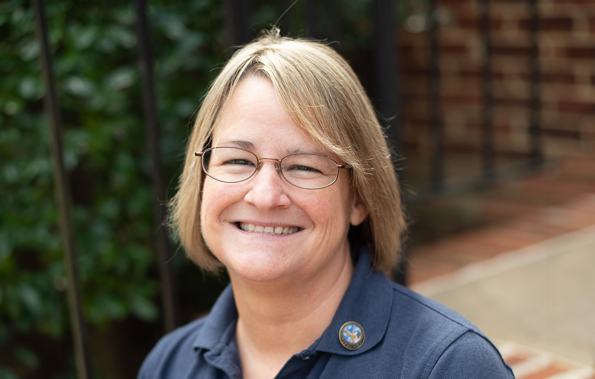 Ceramic dental implants