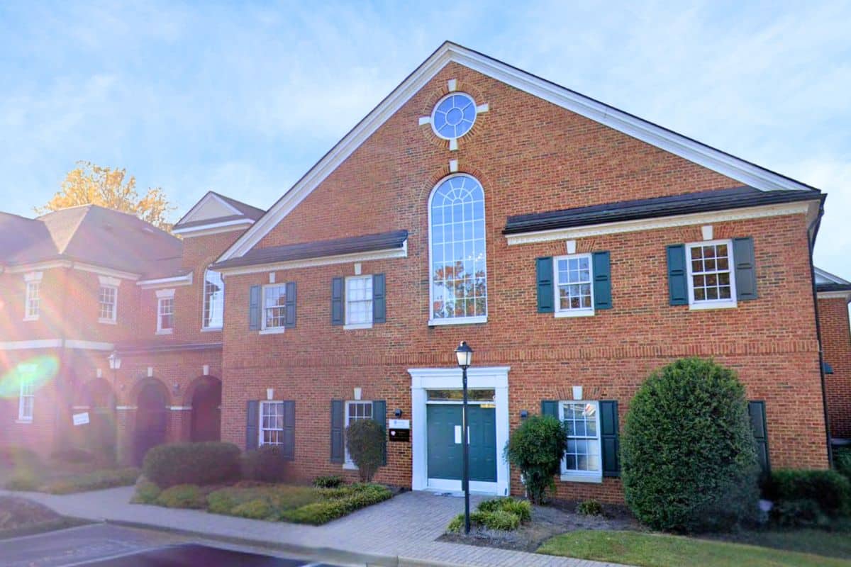 Synergy periodontic and implants building exterior